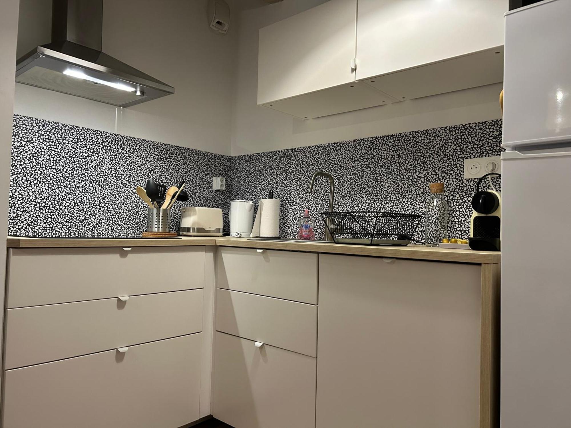 Le Patio : Appartement Chic 3 Chambres Au Coeur De Pau Kültér fotó